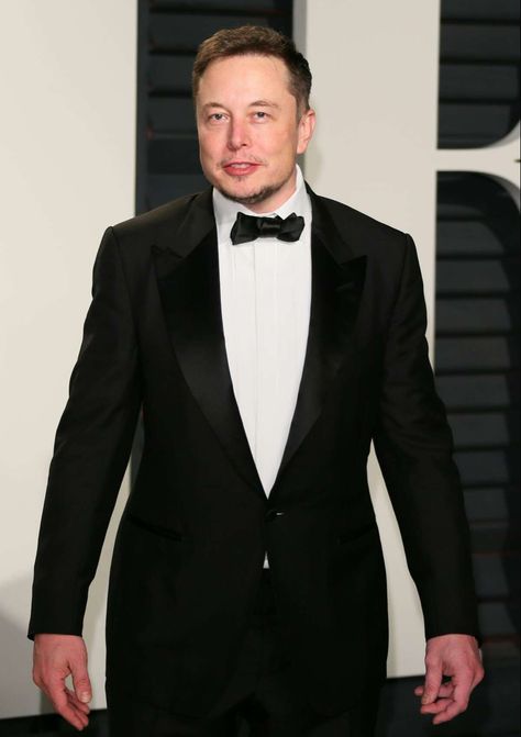 Elon Musk House, Elon Reeve Musk, Maye Musk, Tire Pictures, Expensive Beauty Products, New Tesla, The Big Bang Theory, Deep Wrinkles, Hooded Eyes