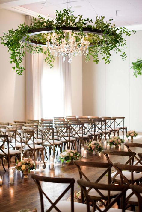 Our Favorite Ways to Decorate Your Wedding Venue with Chandeliers Wedding Layout, Small Garden Wedding, Chandelier Wedding, Ceremony Candles, Wedding Chandelier, Garden Weddings Ceremony, Deco Nature, Floral Chandelier, Garden Photography