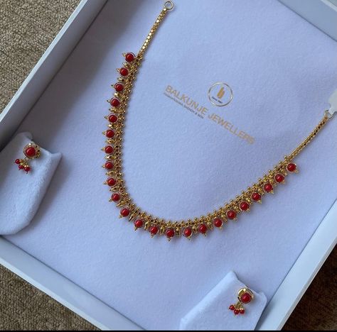 Pagadalu Jewellery, Small Necklace Gold Indian, Ruby Jewelry Necklaces Gold, Gold Necklace Set Simple, Jewelry Necklaces Gold, Ruby Necklace Designs, Fashion Jewelry Necklaces Gold, Ruby Jewelry Necklaces, Ruby Jewellery