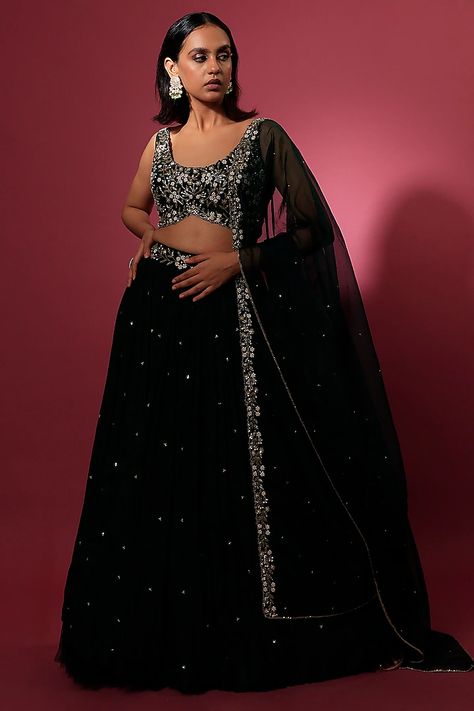 Bottle Green Embroidered Lehenga Set Design by DISHA MUCHHALA at Pernia's Pop Up Shop 2022 Gold Indian Outfit, Lehenga Shoot, Black Sequin Lehenga, Black Lengha, Crepe Lehenga, Lehenga Black, Gold Organza, Applique Blouse, Sangeet Outfit