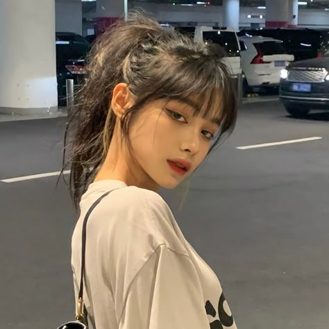 rpw girls port Korean Bangs Long Hair, Bangs To Cover Forehead, Ranranele Icons, Bangs Ponytail Hairstyles, Hair Bangs Ponytail, Korean Hairstyles Women, Tutorial Ideas, Bangs With Medium Hair, Hairstyle Tutorial