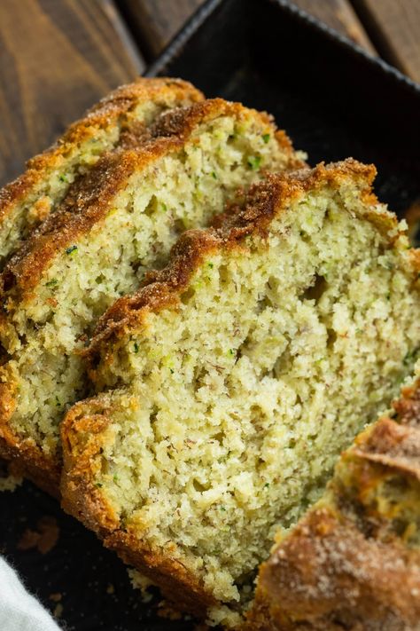 Get ready for a quick bread recipe mashup that you're going to love! Banana zucchini bread is moist and total comfort. A warm slice with butter for me please! #bananazucchinibread #zucchinibananabread #quickbreadrecipe Zucchini Bread With Bananas, Fastest Bread Recipe, Zucchini Banana Bread Recipes, Banana Zucchini Bread, Buttermilk Banana Bread, Fast Bread, Banana Zucchini, Zucchini Banana, Zucchini Banana Bread