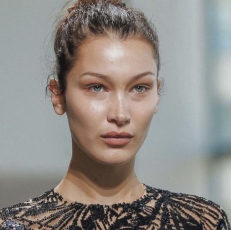 Bell Hadid, Bella Hadid Nose, Arched Brows, Libra Queen, Anwar Hadid, Portraits Female, Hair Goal, Dream Roles, Bella Gigi Hadid