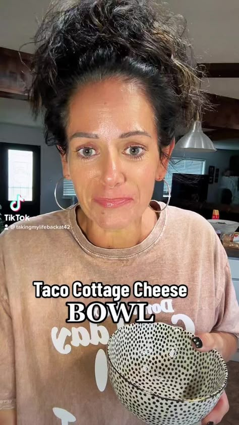 COTTAGE CHEESE BOWLS ARE A THING…Idc what anyone else says #yum #weightlossjourney #healthy #weightlosstransformation#healthyfood #healthyrecipes #cottagecheese #foodie #food #foodblogger | Tonya Spanglo | Tonya Spanglo · Original audio Taco Cottage Cheese, Cottage Cheese Diet, Cottage Cheese Bowls, Cheese Recipes Dinner, Cottage Cheese Dinner, Cottage Cheese Bowl, Tonya Spanglo, Cottage Cheese Recipes Healthy, Cheese Bowl