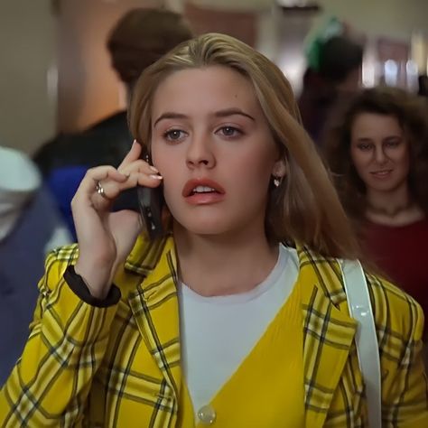 Cher Horowitz Makeup, Cher Pfp, Clueless Pfp, Cher Clueless Makeup, Iconic Tv Show Characters, Cher Horowitz Icons, Cher Iconic Looks, Paty Aesthetic, Manhattan Upper East Side