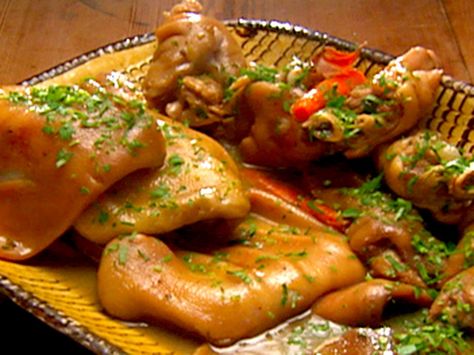 Pig Ears Recipe, Trotters Recipe, Pig Feet Recipe, Offal Recipes, Head Cheese, Robert Irvine, Pork Hock, Gross Food, Cooking Photos