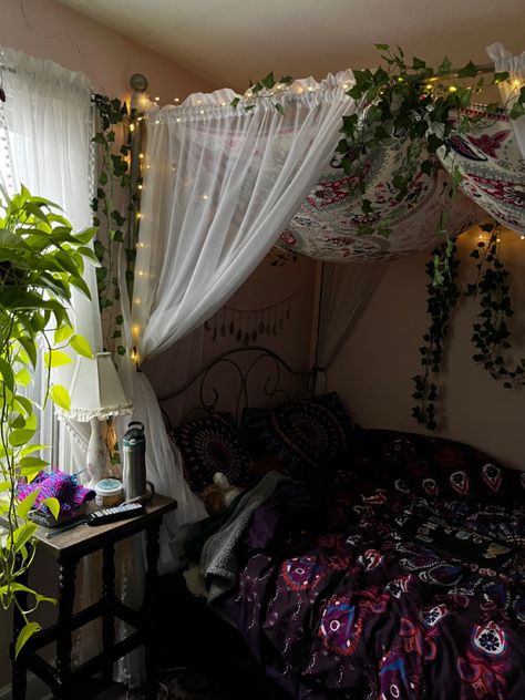 Coolest Dorm Rooms, Bed Canopy Room Ideas, Dorm With Canopy, Zen Bedroom Aesthetic, Room Ideas With Canopy Bed, Bed Drapes Canopy Diy, Room Ideas Canopy Bed, How To Make A Canopy For A Bed, Dark Fairy Room