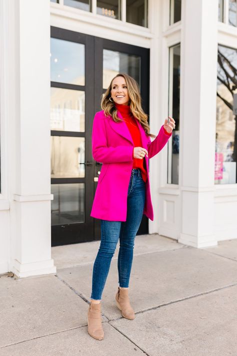 red and fuchsia coat Bright Pink Coat Outfit, Fuchsia Jacket Outfit, Fuchsia Coat Outfit, Hot Pink Coat Outfit Winter, Pink And Red Outfits For Women, Fucsia Outfit Combination, Fuschia Top Outfit, Hot Pink Jacket Outfit, Fuchsia Blazer Outfit