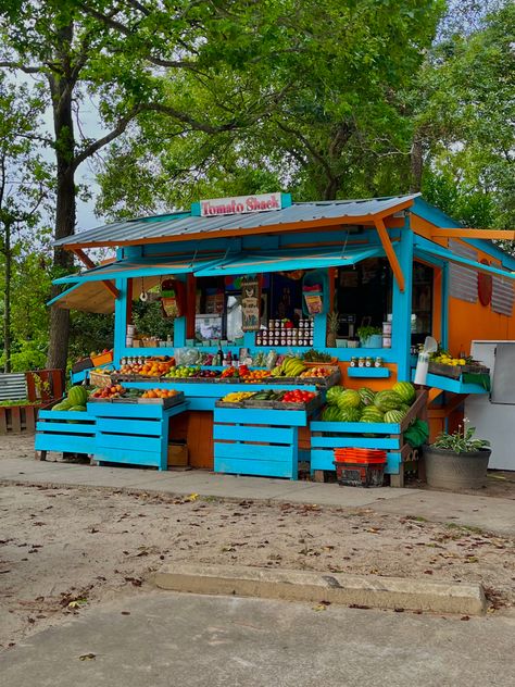 Fruit And Veg Shop, Beach Market, Duck Nc, Vegetable Stand, Fish Shop, Grocery Store Design, Small Cafe Design, Business Branding Inspiration, Fruit And Vegetable Storage