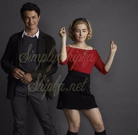 sabrina spellman and nick scratch Sabrina Spellman And Nick, Sabrina And Nick, Sabrina Costume, Nick Scratch, Solo Costume, Sabrina Spellman, True Blue, Couples Costumes, Halloween Costumes