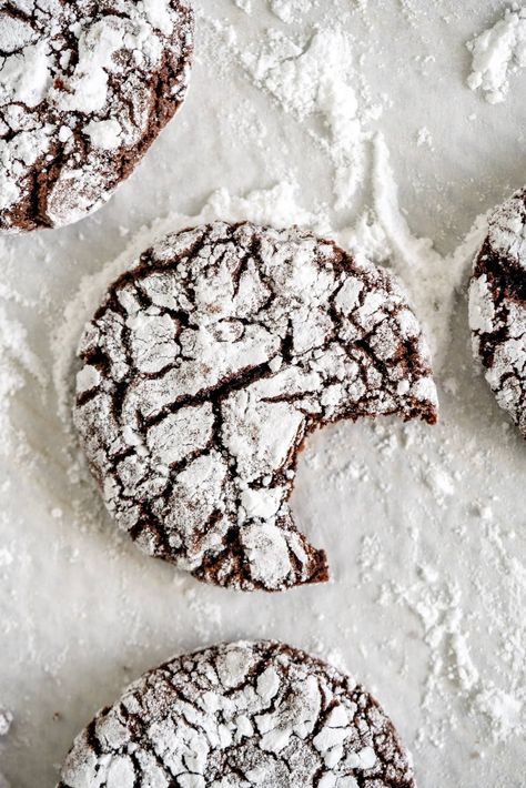 Choco Crinkles Recipe, Crinkle Cookies Photography, Chocolate Krinkle Christmas Cookies Easy, Chocolate Crinkle Cookies Sallys Baking, Best Fudgy Chocolate Crinkle Cookies, Chocolate Crinkles Recipe, Cookie Photography, Chocolate Crackle Cookies, Chocolate Crinkle Cookies Recipe