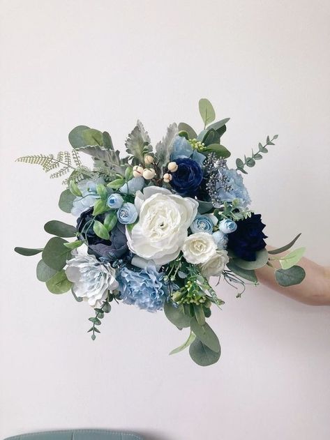 Dusty Blue Bouquet, Bouquet Dusty Blue, Eucalyptus Bridal Bouquet, Ivory Bridesmaids, Navy Wedding Bouquet, Navy Bouquet, Boutonniere Wedding Rustic, White Peonies Bouquet, Eucalyptus Wedding Bouquet