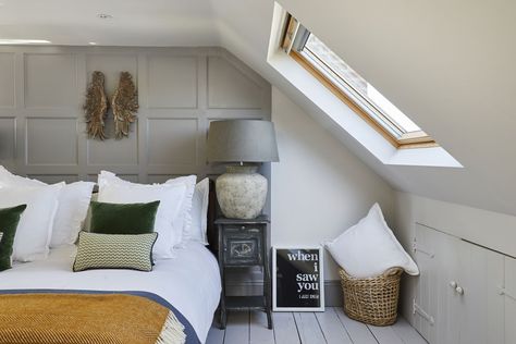 Loft Conversion Ideas Layout, Loft Conversion Layout, Loft Conversion Ideas, Loft Conversion Bedroom, Small Attic, New Staircase, Attic Conversion, Loft Bedroom, Small Loft