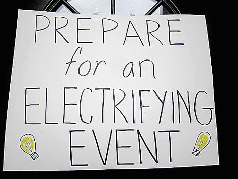 Electrician Birthday Party Ideas, Electrician Themed Party, Electricity Themed Party, Electrician Party, License Party, Master Electrician, Retirement Party Favors, Party Zone, Robot Party