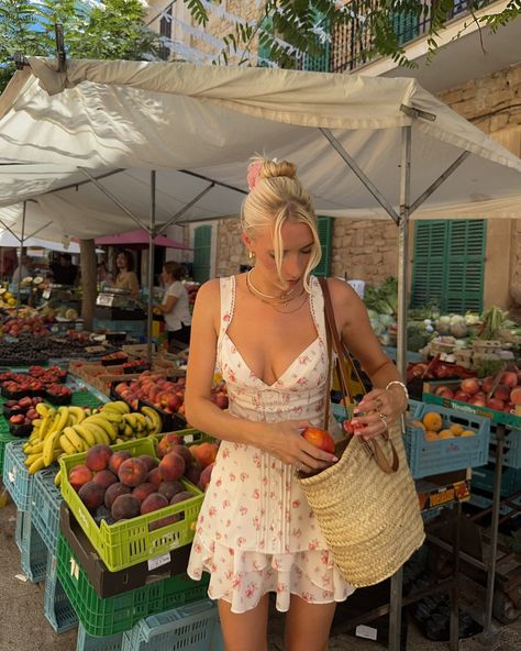 Afternoons at the market 🧺✨🍑🤍 A D | dress js @ohpolly Fruit Picking Outfit, Florence Outfits, Homecoming Dresses Green, Backless Short Dress, Cute Spaghetti, Hot Prom Dress, Elegant Summer Dresses, Green Homecoming Dresses, Mermaid Prom Dresses Lace