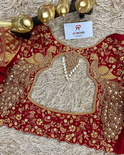 Maggam Work Heavy Designs, Magan Work Blouse Designs, Gharchola Blouse Designs, Wedding Blouse Back Neck Designs, Doli Blouse Work, Heavy Bridal Aari Work Blouse Design, Heavy Bridal Aari Work Blouse Designs, Bridal Blouse Back Neck Designs, Latest Bridal Blouse Designs Heavy Work