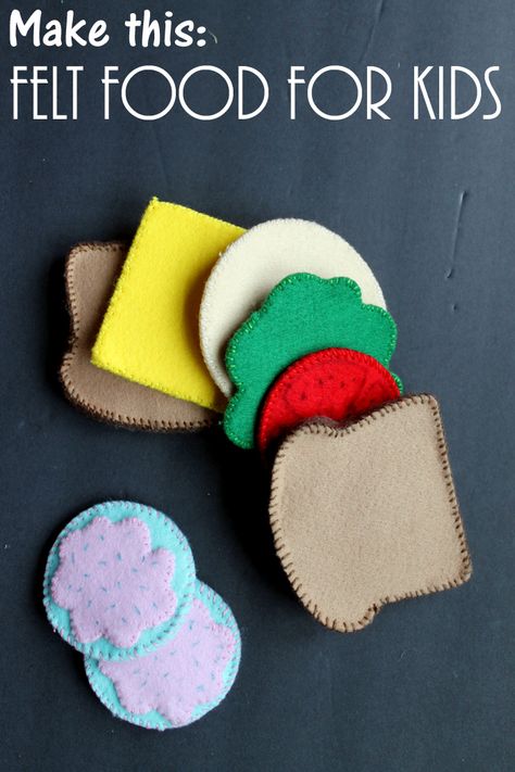 Make your own felt food for the kids in your life! Play food that you can make yourself in minutes! Felt Crafts Kids, Easy Felt Crafts, Felt Food Diy, Felt Food Patterns, Food For Kids, Felt Craft Projects, Felt Play Food, Felt Crafts Patterns, Felt Crafts Diy