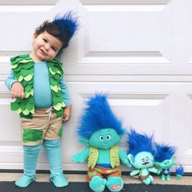 branch (baby) - Only from Primary - Solid color kids clothes - No logos, slogans, or sequins - All under $25 Poppy Costume Diy, Troll Costume Diy, Branch Costume, Trolls Costume, Troll Halloween Costume, Halloween Costume Ideas For Kids, Costume Ideas For Kids, Family Costumes Diy, Best Halloween Costumes Ever