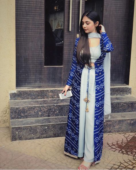 Farewell Party Outfit Western, Bandini Outfits, Raksha Bandhan Outfit Ideas 2023, Outfit For Diwali Festival, Indian Boho Outfits, Indian Wear Poses, Diwali Outfit Ideas For Women, Diwali Outfits For Women, Diwali Outfit