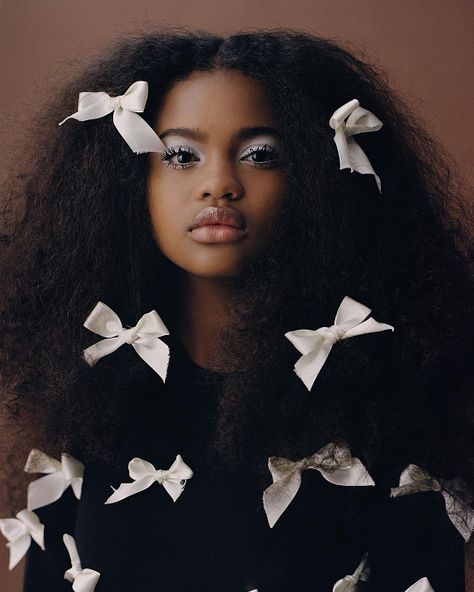 ray by vasily agrenenko, makeup by jnx & hair by tsuyoshi tamai 60s Hair, Editorial Hair, Creative Photoshoot Ideas, Photoshoot Concept, Inspo Board, Hair Art, Afro Hairstyles, Black Girls Hairstyles, Aesthetic Hair