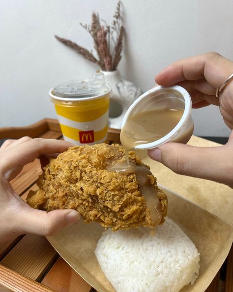 Who’s in the mood for a Dinousaur-sized Chicken? 🦖🍗 I’ve got to say, Chicken McDo always satisfies me with its crispy, golden skin and juicy, tender meat! Pair it with rice and a drink for just Php 99, and it’s become my go-to meal when hunger strikes. Grab yours now via Dine-In, Take-Out, Drive-Thru, or McDelivery! 🚗🍴 #AtinToChickenMcDo @mcdo_ph Golden Skin, Tender Meat, Hunger Strike, Drive Thru, Meat Tenderizer, In The Mood, A Drink, Take Out, The Mood