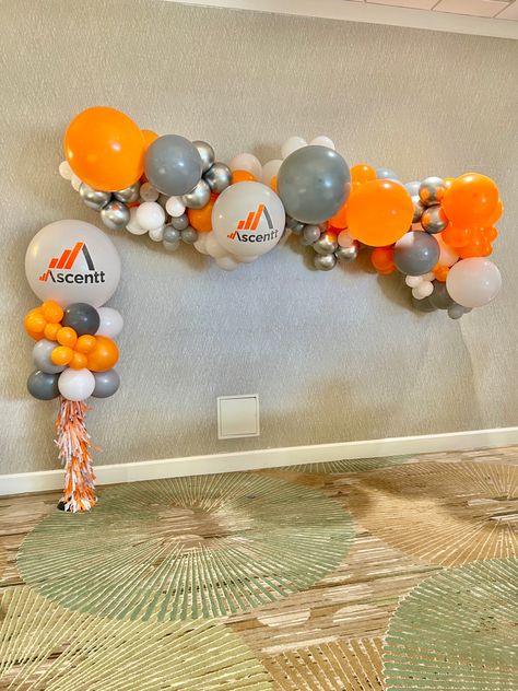 20 Year Company Anniversary Ideas, Company Anniversary Party Ideas, Corporate Anniversary Event, Company Anniversary Party, Business Anniversary Ideas, Corporate Anniversary, Balloons Ideas, Company Anniversary, Work Anniversary