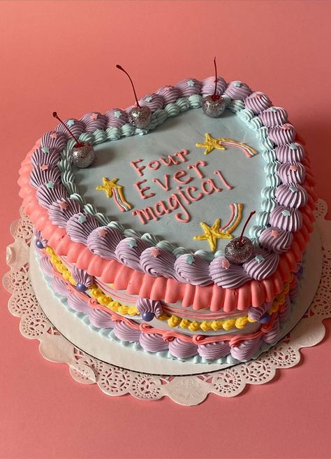 Vintage cake, Lambeth cake, birthday cake aesthetic, Lambeth birthday cake, vintage style cake, Lambeth birthday cake ideas Cute Cake Decorating, Vintage Style Cake, Lambeth Cake, Birthday Cake Aesthetic, 70s Party Theme, Cake Birthday Cake, Cake Aesthetic, 70s Party, Cute Cake