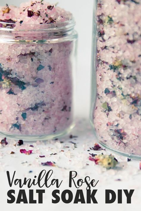 Bath Soak Recipe, Rose Bath Salts, Bath Salts Recipe, Bath Salts Diy, Bath Recipes, Bath Tea, Rose Bath, Wooden Spatula, Diy Scrub