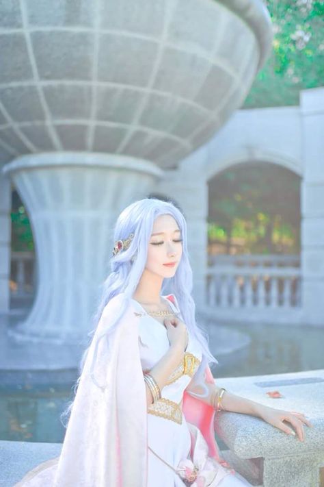 Vivi Cosplay, Vivi One Piece, Nefertari Vivi, One Piece Cosplay, White Outfits, Aurora Sleeping Beauty, Princess Zelda, One Piece, Zelda Characters