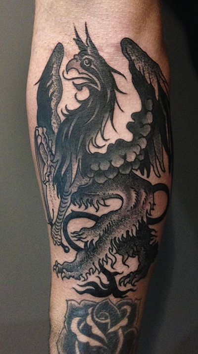 Griffin http://davidtejerotattoos.com/ Unity Tattoo, Rosé Hands, Tattoos And Piercings, Granada, Blackwork, Tattoo Ideas, Piercings, Barcelona, Tattoos