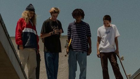 Mid 90s Outfits, Mid90s Aesthetic, Mid 90s Aesthetic, 90s Characters, Mid 90/, Mid 90's, Skate Aesthetic, Mid 90s, Movie Shots