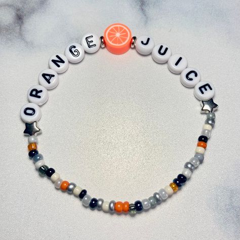 Noah Kahan Concert Bracelets, Noah Kahan Friendship Bracelets, Noah Kahan Bracelet Ideas, Noah Kahan Bracelet, Orange Friendship Bracelet, Noah Khan, Concert Bracelets, Strawberry Beads, Clay Orange