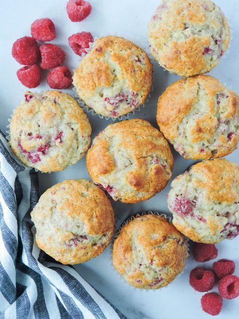 Raspberry Greek Yogurt Muffins, Lemon Raspberry Muffins Healthy, Lemon Raspberry Muffins Greek Yogurt, Fresh Raspberry Recipes Healthy, Spring Muffin Recipes, Raspberry Lemon Recipes, Raspberry Muffins Healthy, Spring Muffins, Gourmet Muffins