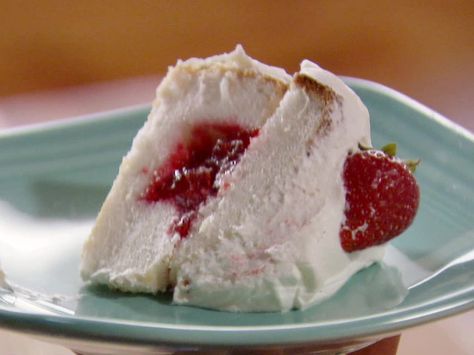 Strawberry Sparkle Cake Recipe : Ree Drummond : Food Network - FoodNetwork.com Pioneer Woman Angel Food Cake, Woman Angel, Ree Drummond Recipes, Sparkle Cake, Angel Food Cake Pan, Strawberry Jello, Strawberry Filling, Angel Cake, Cooking Spray