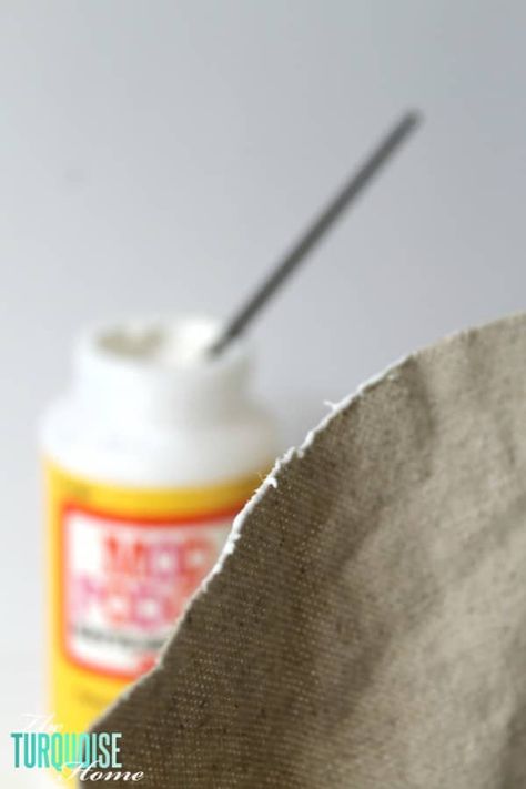 Quick tip: How to Keep Burlap or Canvas from Fraying | TheTuquoiseHome.com Sewing Burlap, Burlap Door Hangings, Burlap Diy, Burlap Cross, Burlap Art, Burlap Door Hanger, Burlap Door Hangers, Burlap Projects, Burlap Door