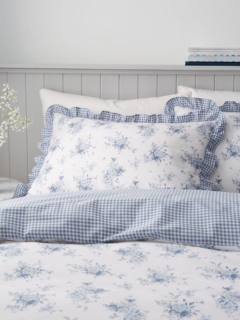 Catherine lansfield lucie floral duvet cover and pillowcase set in single, double, king and super king sizes the lucie