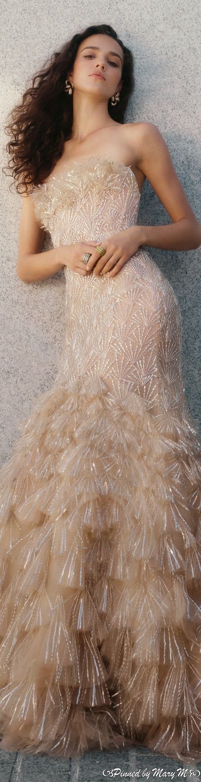 Oscar Dela Renta, Award Dresses, Lace Trend, Runway 2024, Peach Fashion, Fabric Manipulations, Dreamy Gowns, Glam Dress, Haute Couture Gowns