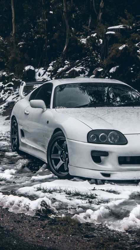 Banira Supra, Vintage Aesthetic Room Ideas, Ideas For The Room, 90s Japanese Cars, Night Car Snap, Mercedes Sports Car, Cars On The Road, Aesthetic Cars, Supra Mk4