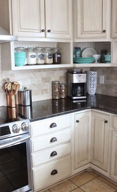 Kitchen Cabinets To Ceiling, Cabinets To Ceiling, Redo Kitchen Cabinets, Kitchen Cabinet Inspiration, Wall Cabinets, Painted Kitchen, New Kitchen Cabinets, Kitchen Redo, Tiny Kitchen