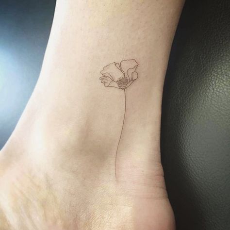 Tiny Flower Tattoos, Modern Art Tattoos, Sunflower Tattoo Sleeve, Sunflower Tattoo Shoulder, Poppy Tattoo, Single Line Tattoo, Poppies Tattoo, Sunflower Tattoos, Flower Tattoo Designs