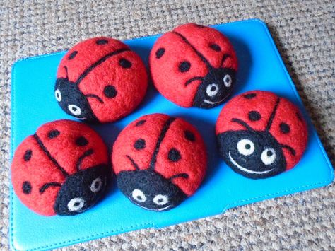 Needle Felted Ladybug, Bug Mobile, Felted Ladybug, Felt Ladybug, Crafts Fir Kids, Ladybug Felt, Felt Magnet, Crewel Embroidery Patterns, Felted Earrings