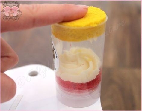 Cake Push Up Pops How To Make, Cake Pop Push Up, Easter Cake Push Pops, Cake Push Pops How To Make, Cake Push Up Pops, Pushpop Cake, Push Pop Desserts, Gabby Party, Push Cake