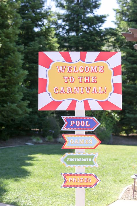 DIY Carnival Sign by Evite Diy Carnival Signs, Circus Tent Party, Carnival Diy, Game Signs, Carnival Signs, Carnival Booths, Wooden Stake, Carnival Cakes, Carnival Lights