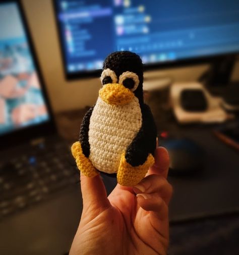 Linux Penguin, Penguin Crochet, Penguins, Linux, Crochet Hats, Crochet, Hats, Pins, Quick Saves