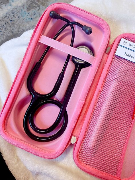 Nursing School Essentials, Nursing Aesthetic, Stethoscope Case, Nurse Things, Med Student Gift, Stethoscope Accessories, Med Vet, Littmann Stethoscope, Peds Nurse