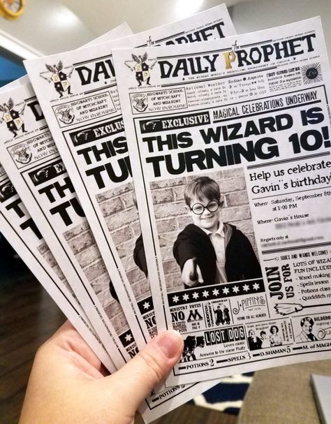 Harry Potter Theme Birthday Party, Harry Potter Motto Party, Harry Potter Weihnachten, Harry Potter Birthday Invitations, Hery Potter, Harry Potter Party Decorations, Harry Potter Christmas Decorations, Hogwarts Party, Harry Potter Theme Birthday