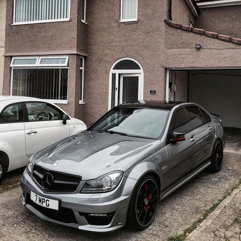 10.1 k mentions J’aime, 24 commentaires - AMGGANG (@amggang) sur Instagram : "M o n e y @7mpg_ __ Tag #amggang for a feature __ Tag some friends ⤵ #c63 #w204 #mbusa…" Honda Supermoto, C63 W204, Mercedes Benz Accessories, Mercedes C180, Mercedes Benz C180, Mercedes C63 Amg, Mercedes Cars, Mercedes Benz E63 Amg, C 63 Amg