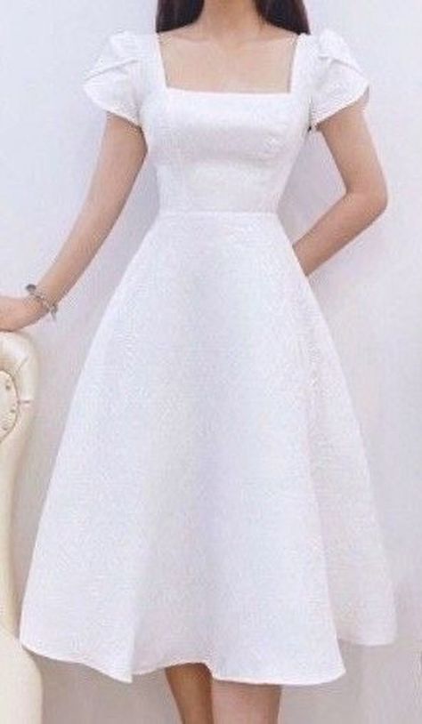 Confirmation Dresses For Teens, Skirt Outfits Indian, Outfits Aesthetic Skirt, Skirt Outfits Spring, Skirt Outfits Winter, Skirt Outfits Black Women, Winter Skirt Outfits, Skirt Outfits Hijab, Summer Skirt Outfits