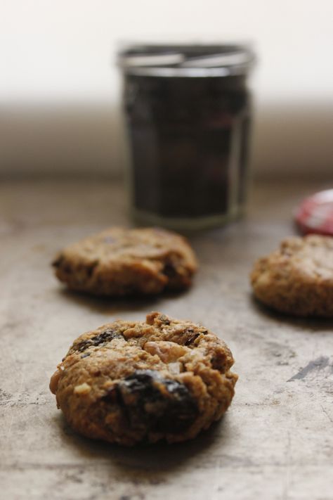 Lapsang-Souchong-flavoured Prune, Walnut and Dark Chocolate Chip Cookies Lapsang Souchong Recipes, Dark Chocolate Chip Cookies, Lapsang Souchong, Outside The Window, Simple Food, Real Simple, Dark Chocolate Chips, The Window, Chip Cookies