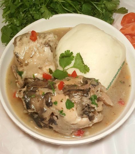 Nigerian White Soup (Ofe Nsala) is one of the common soups eaten by the people of the Eastern part of Nigeria but the other tribes do eat it too White Soup Nigerian Food, Ofe Nsala Soup, Nsala Soup Recipe, Nigerian Soups, Nigerian Dishes, Nigerian Foods, Melon Soup, I'm Fat, White Soup